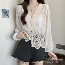 设计感钩花镂空V领长袖衬衫春夏新款女早春气质温柔雪纺开衫上衣