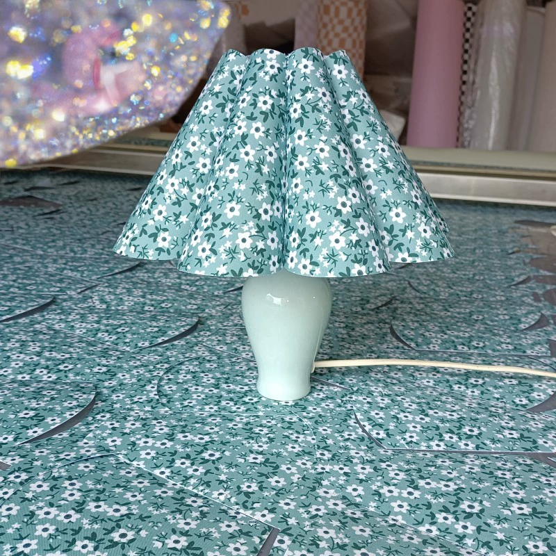 Small lights for bed flower-shaped, night light, Nordic style