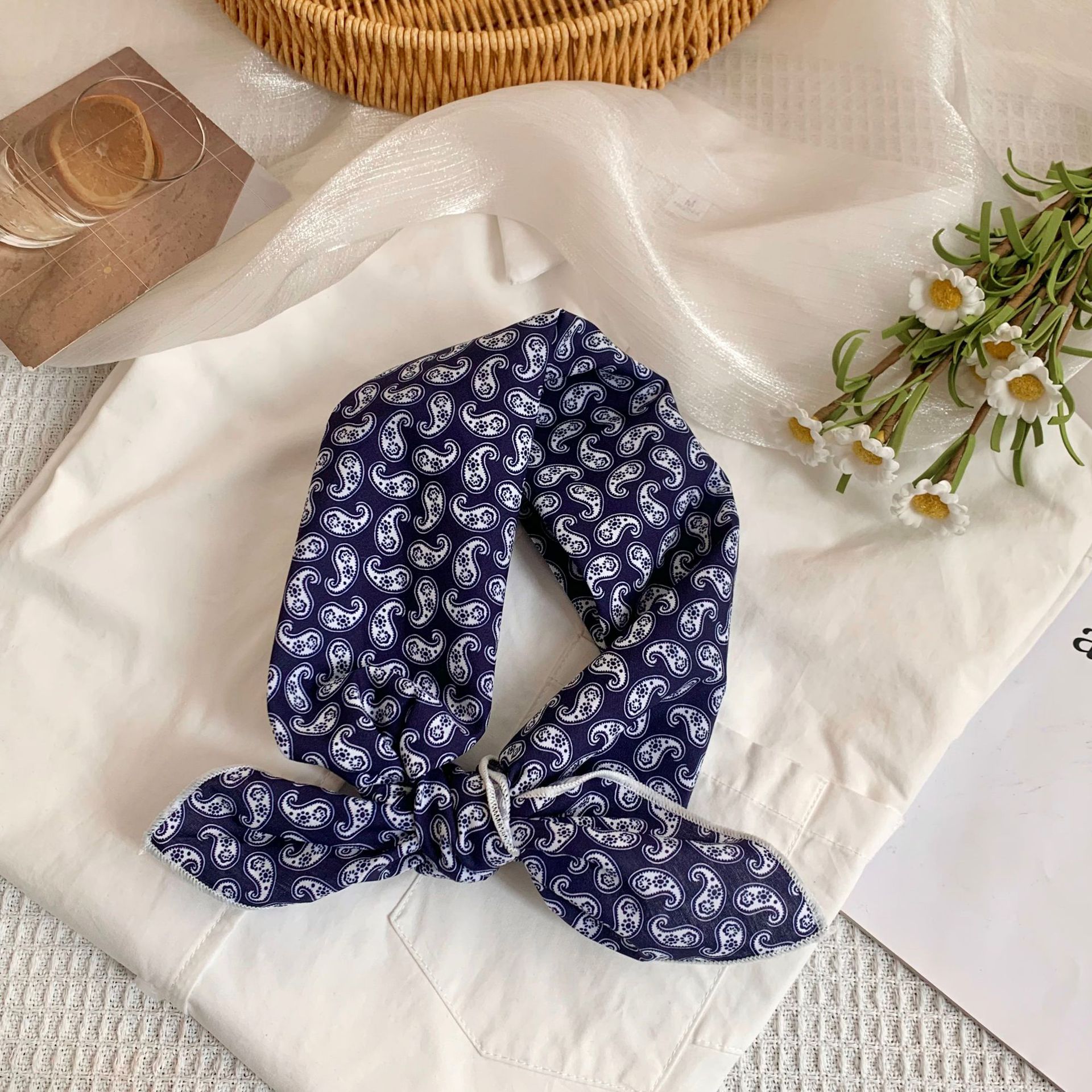 Bufanda de seda, bufanda cuadrada pequeña, nueva bufanda de seda literaria fresca, bufanda, bolso floral dulce, pañuelo en la cabeza, cinta para el cabello, serpentinas para el cabello