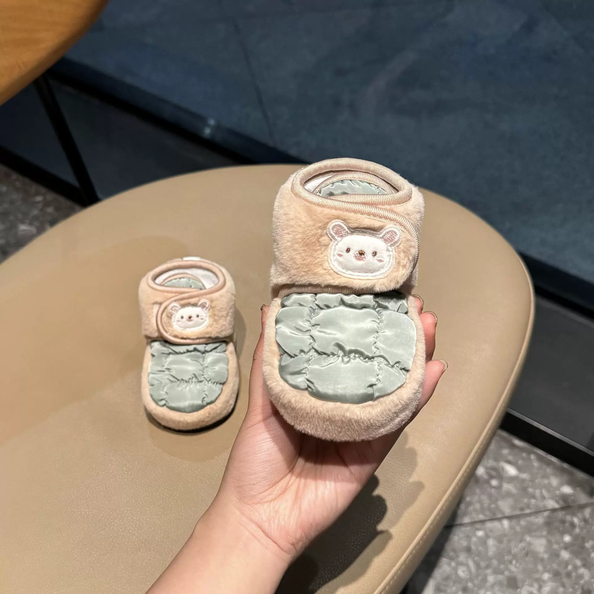 婴儿棉鞋宝宝学步雪地靴加绒秋冬防滑不掉软底0-6-15月保暖鞋舒适