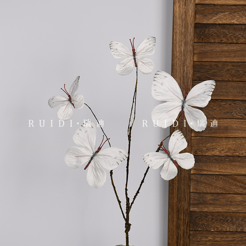 둥근 나비—흰색—YX