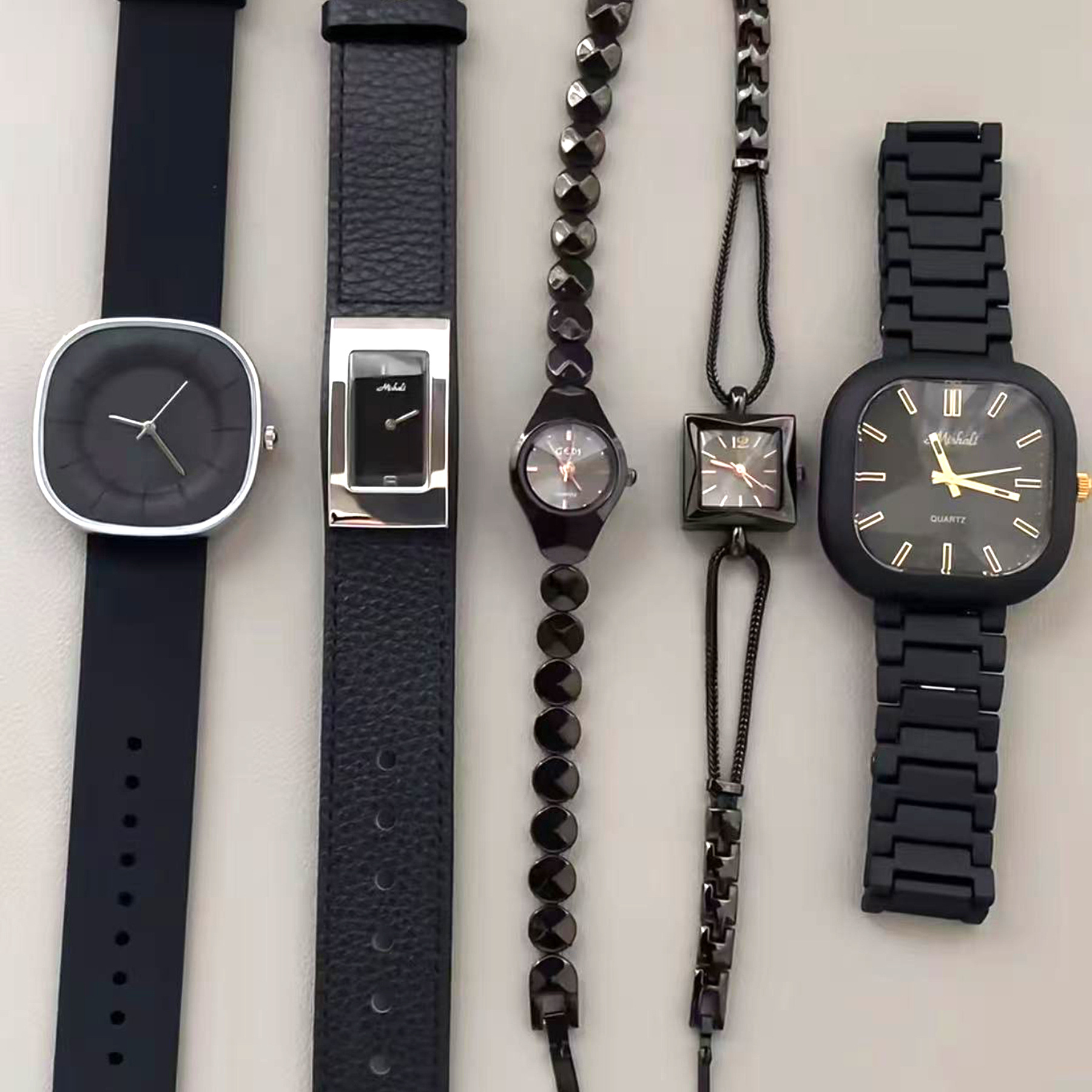 Goldie Niche High-End Fashion Women's Watch Simple Alloy Bracelet Watch Women's Mid-Century Style Quartz Watch Wholesale