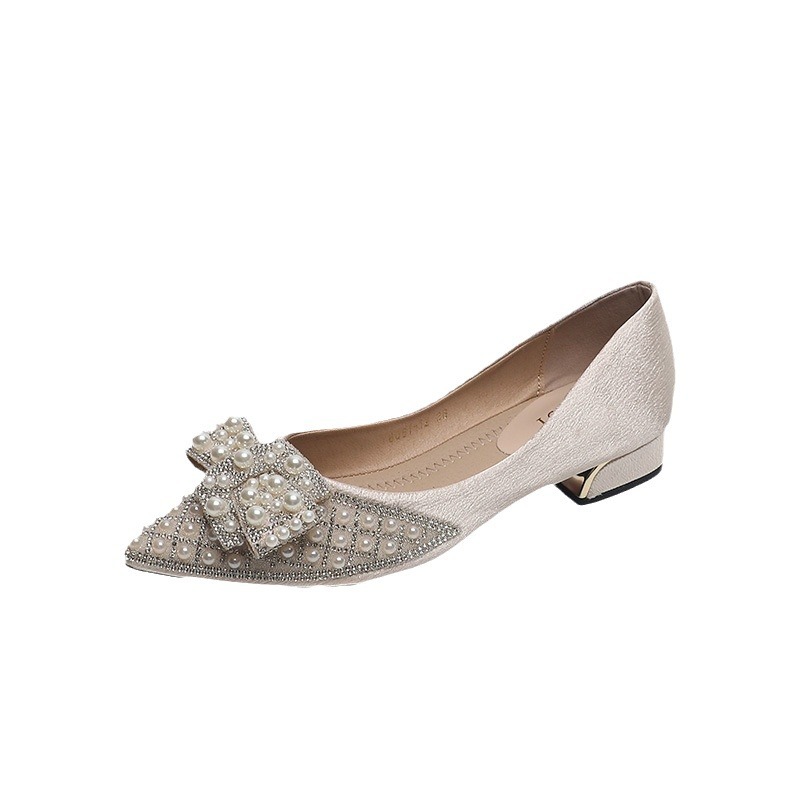 Red red punta zapatos de mujer 2024 nueva primavera y verano estilo francés poco profundo diamante de agua con suela suave tacones gruesos zapatos de mujer