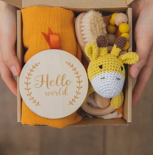 Caja de regalo para bebés, cadena de tetas, fieltro, libro tranquilo, muñecas de animales, juguetes de manta hechos a mano.