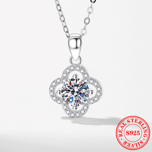 S925 sterling silver classic four-leaf clover pendant necklace moissanite clavicle chain 1 karat D color moissanite necklace wholesale