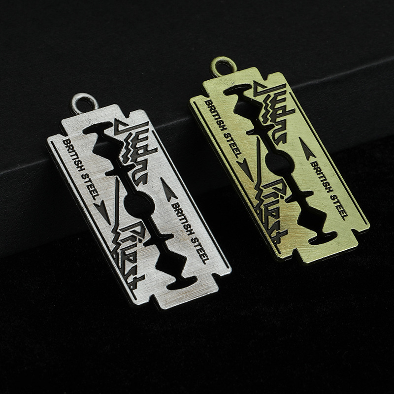 British Rock Band Judas Priest Blade Necklace Personalized Creative Razor Pendant Pendant Wholesale British Rock Band Judas Priest Blade Necklace Personalized Creative Razor Pendant Pendant Wholesale