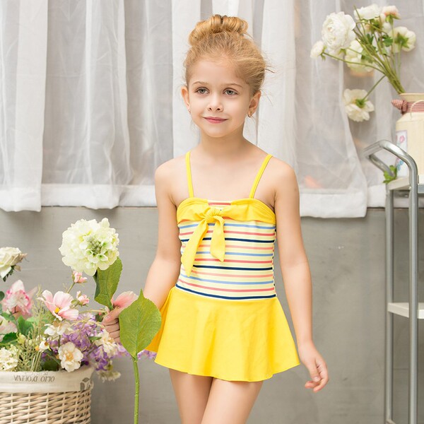 Japanese children's swimwear for swimming