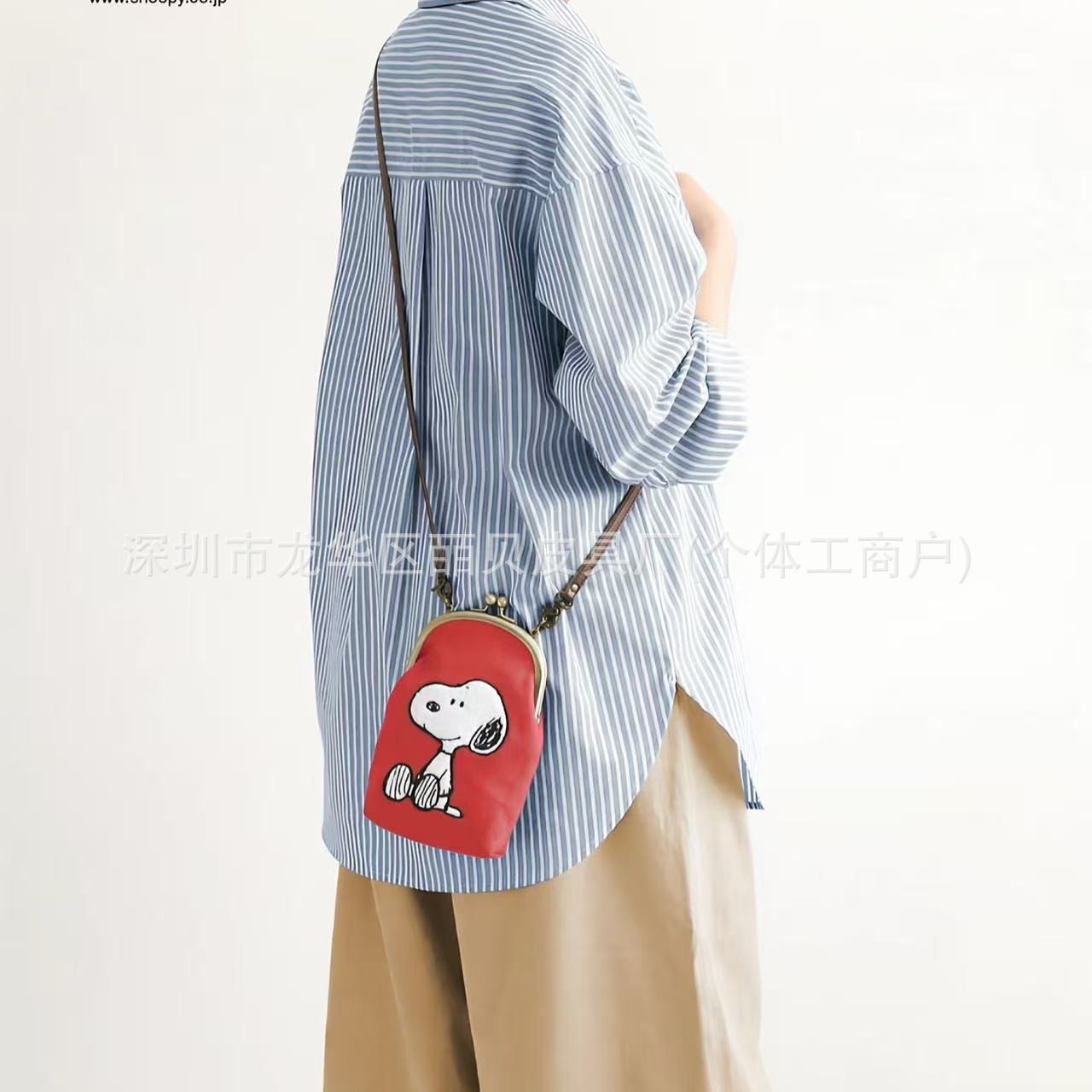 日系简约时尚百搭史努比小巧迷你夹子包口金包单肩斜挎包手机包