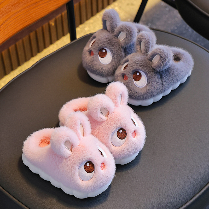 2025 nuevos zapatillas de algodón de invierno para niños y niñas antideslizantes para niños pequeños y medianos en el hogar zapatillas de algodón cálidas