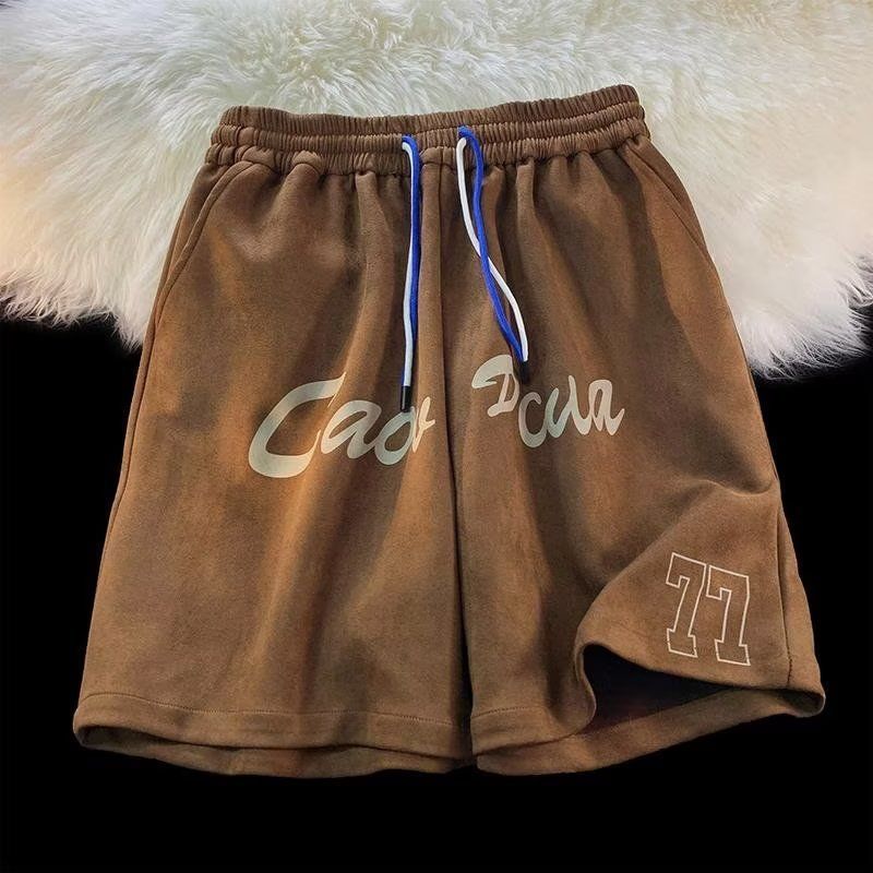 Pantalones cortos de gamuza retro para hombres, estilo fino de verano, estilo americano de moda, pantalones de cinco puntos de uso deportivo suelto casual