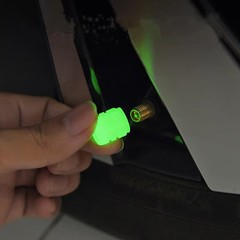 Luminous Tire Valve Caps Car Valve Caps Motorcycle Electric Vehicle Vacuum Tire Valve Luminous Valve Core Cover 