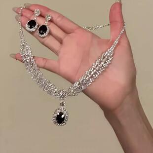 [Muse Galaxy] Hepburn style daughter-in-law black diamond necklace and earrings set birthday evening dress clavicle chain necklace