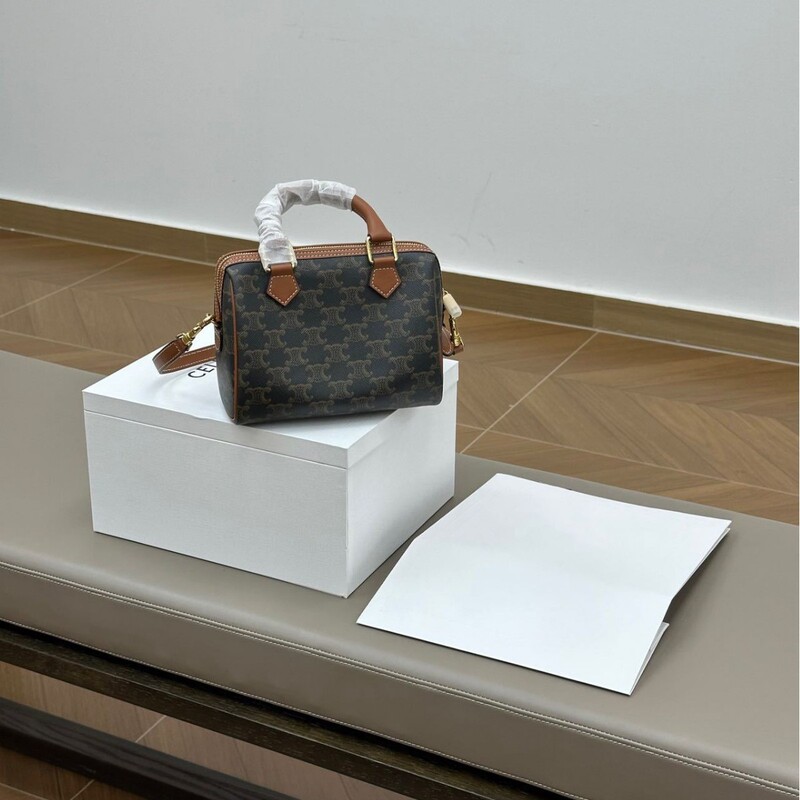 Dongguan Goods! Classic Boston Arc De Triomphe Women's Bag, Genuine Leather Monogram Handbag, Large Capacity, Versatile Shoulder and Crossbody Bag