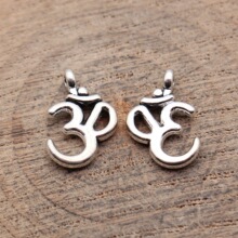 ����ɫ ���OM�٤���ŵ�׹ ������Ʒ��� 16x11mm ����Լ0.73g