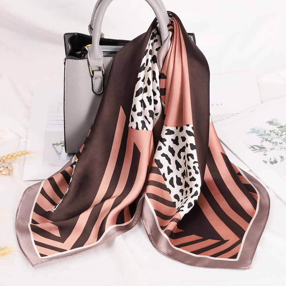 Women's Vintage Style Color Block Polyester Silk Scarf display picture 1