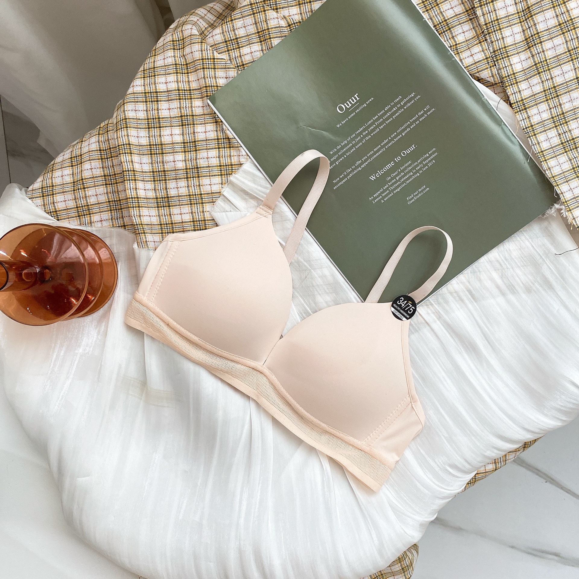 Copa triangular sin costuras