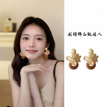 ��ˇ�͹�ѩ�����俧ɫ��֬���Ů�������p�ݕr��ͨ�ڳ������h���