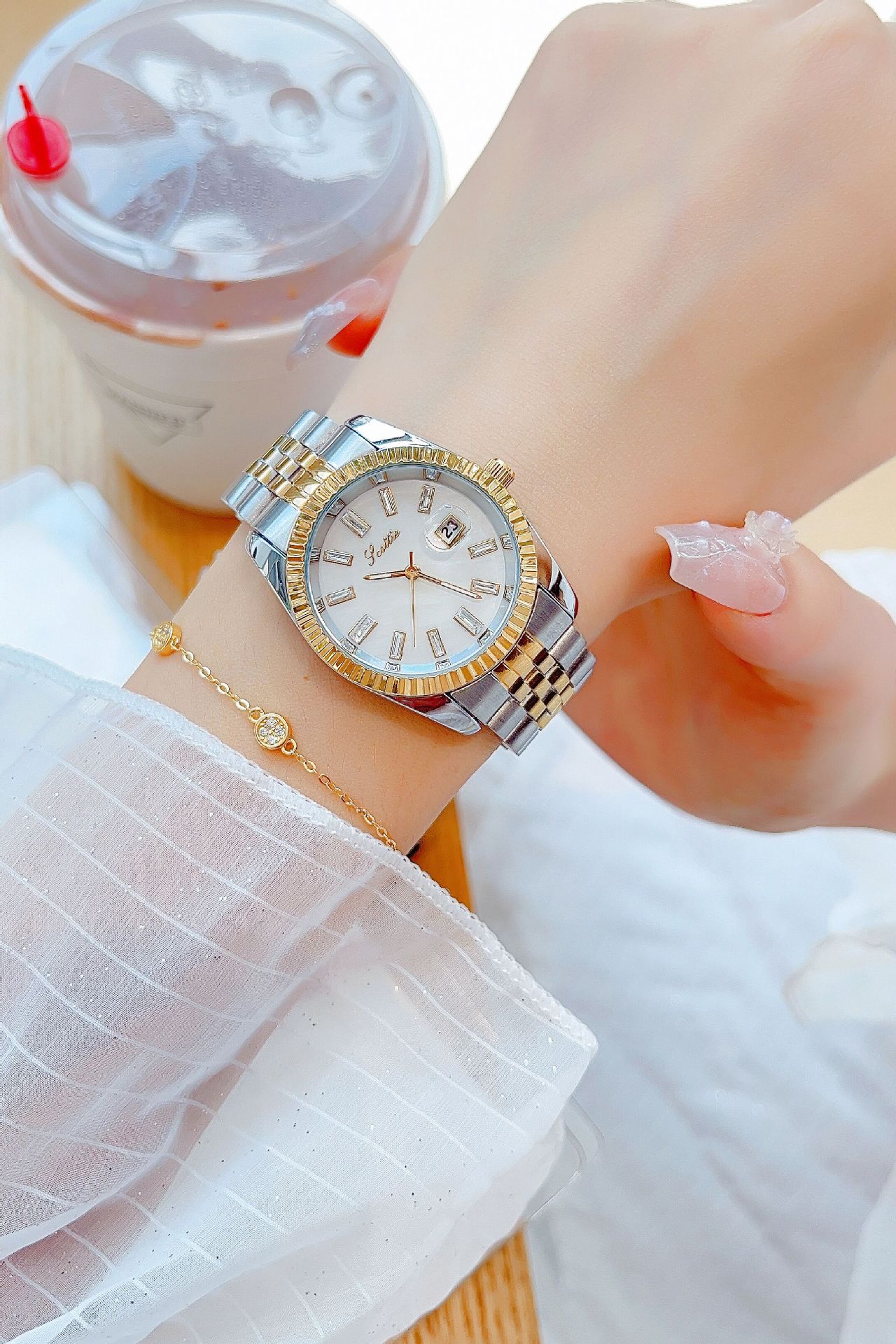 Casual, Simple Style, Commute Style Casual Simple Style Commute Round Butterfly Double Snap Quartz Watch