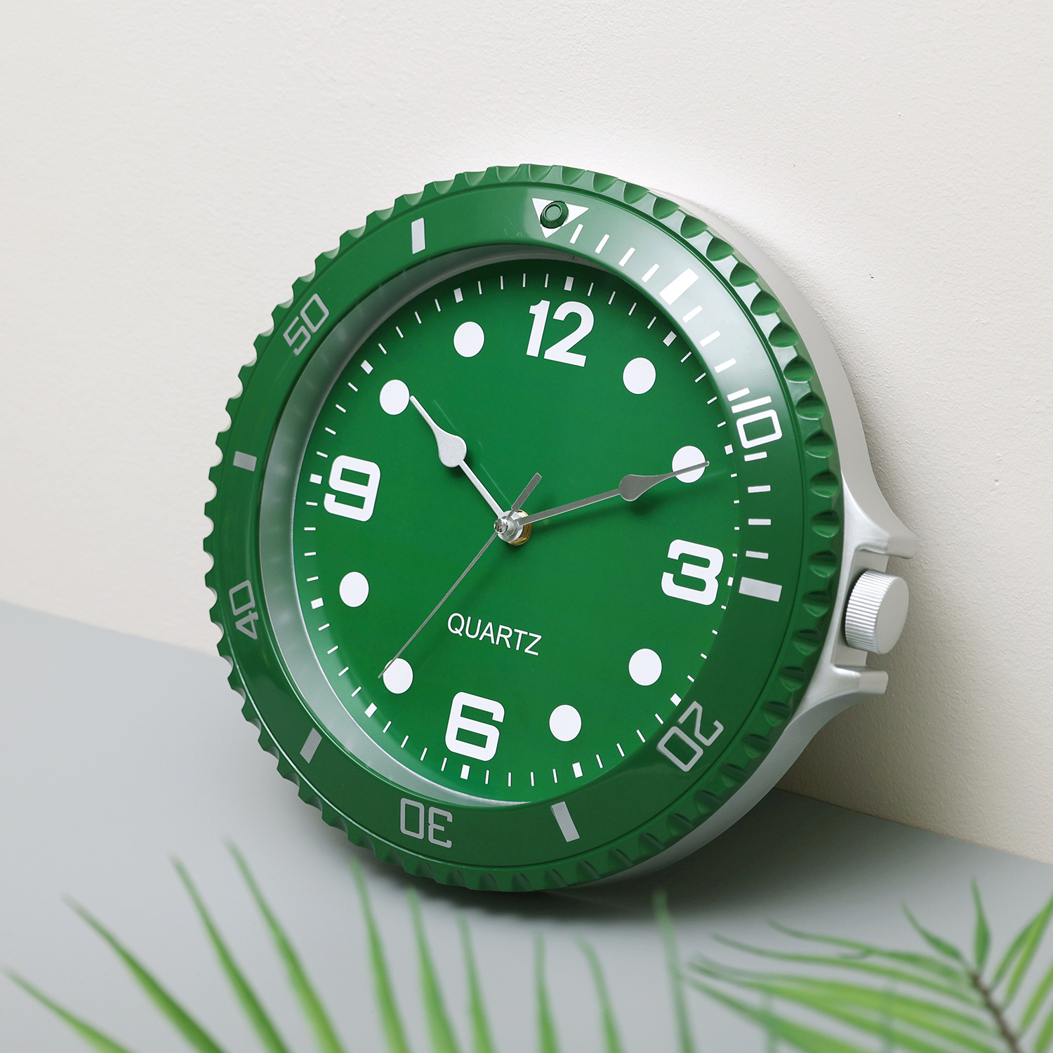 Reloj de pared en stock, verde, estilo submarino, creativo, para sala de estar, reloj de cuarzo, estilo nórdico retro, silencioso, para dormitorio, de pared.