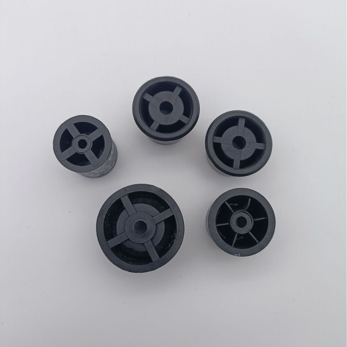 橡胶缓冲垫橡胶垫块健身器材用橡胶垫黑色橡胶缓冲块隔震缓冲垫块