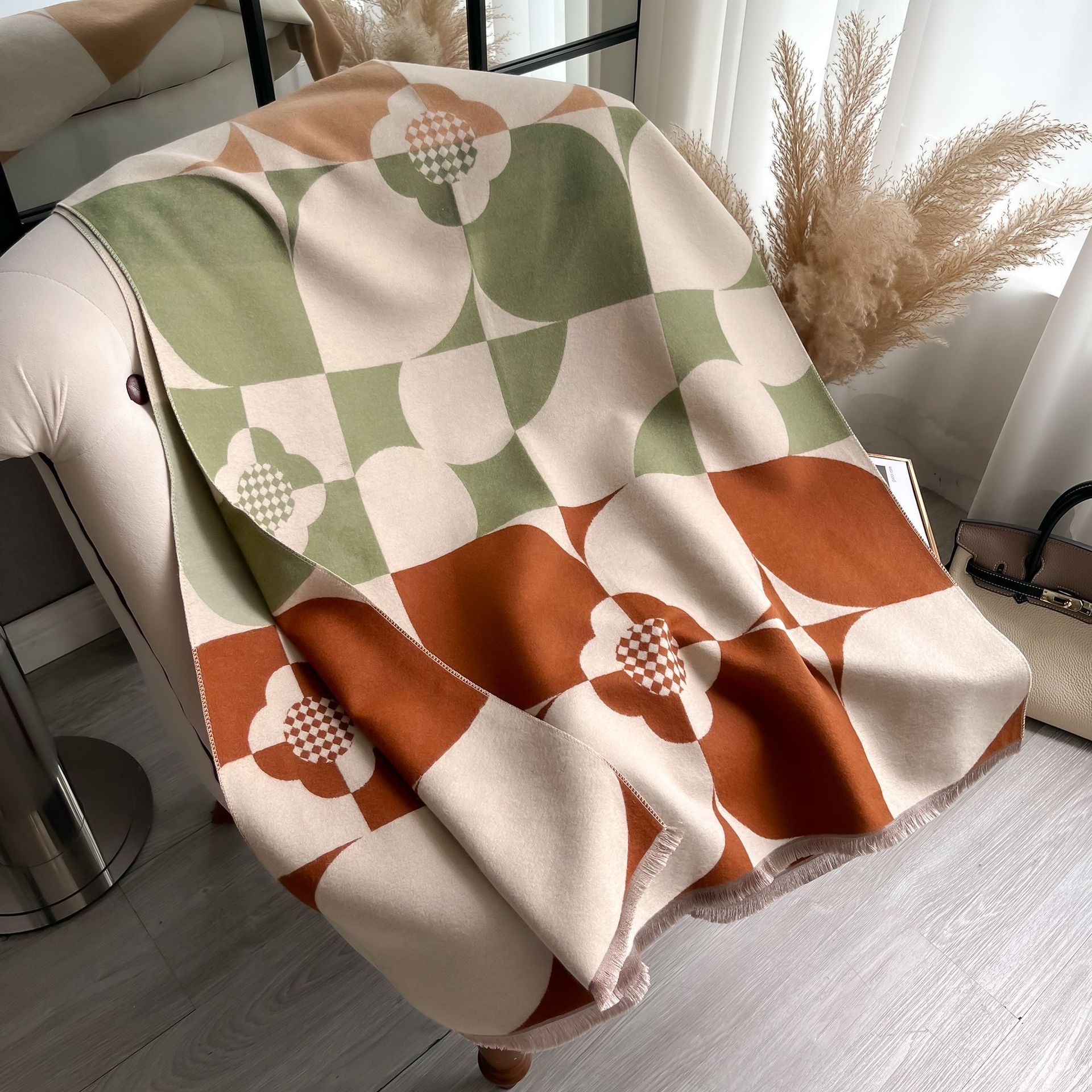 2024 moda europea y americana elegante bufandas de cachemira nuevo bufandas de doble cara invierno cálido de cuatro hojas de tela de flor chal