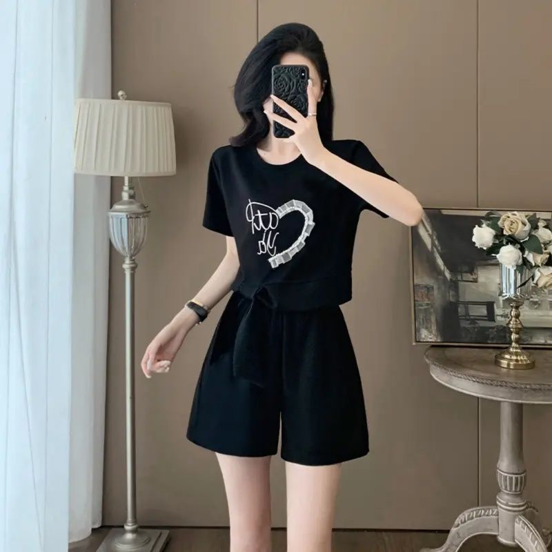 ヨーロッパとアメリカの国境を越えた外国貿易は今年人気で美しい夏服、女性の半袖ショーツ、ファッショナブルなカジュアルスポーツスーツです|undefined