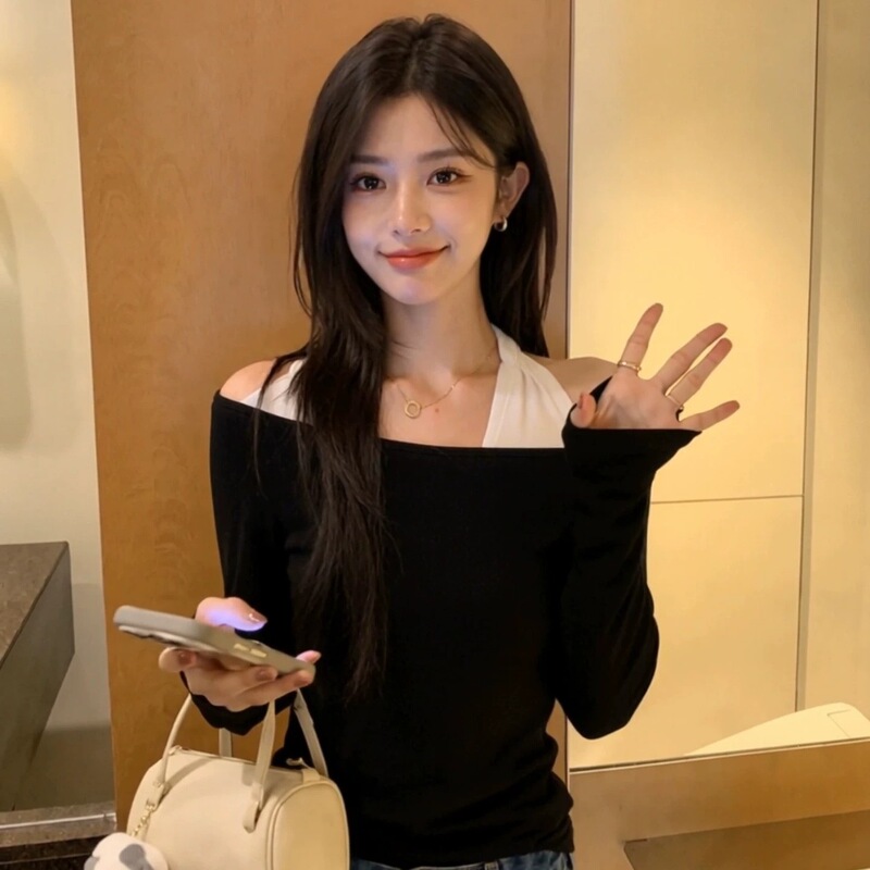 Women's long-sleeve T-shirt with off-shoulder halter neck and faux two-piece design, new autumn slim-fit top for stylish girls Women's long-sleeve T-shirt with off-shoulder halter neck and faux two-piece design, new autumn slim-fit top for stylish girls