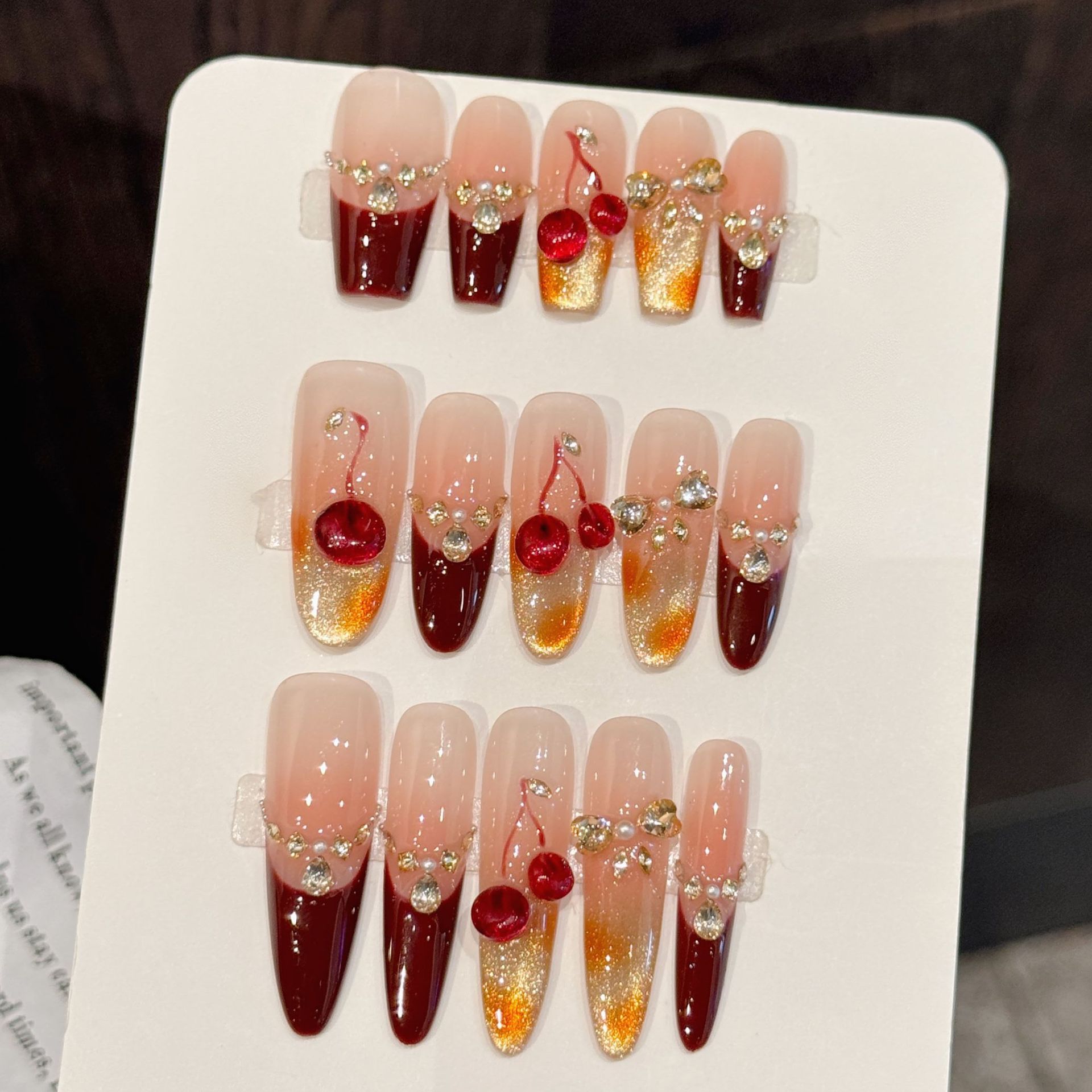 Celebridad en línea flash estrellado mariposa tridimensional cinta pintada a mano manicura acabado desgaste hecho a mano desmontaje de uñas duradero a prueba de agua