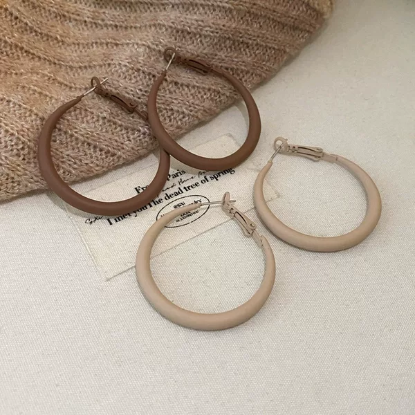 Retro Hong Kong-style Maillard brown Earrings 2024 New Explosions High-end Ear Ring Temperament Light Luxury Fashion Earrings