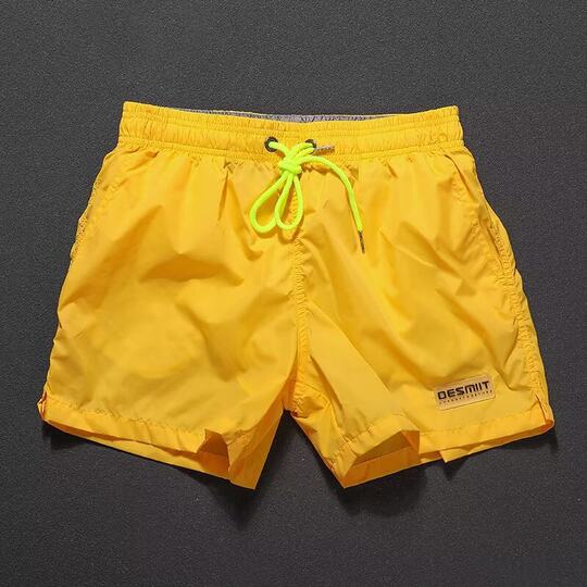 2024 New Men's Casual Shorts Solid Color Simple Neutral Lovers Waterproof Beach Pants Quick-drying Three-point Pants for Men