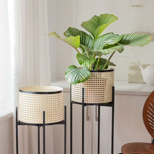 Modern light luxury minimalist Japanese-style living room balcony indoor wrought iron floor-standing plant pot stand imitation rattan flower rack