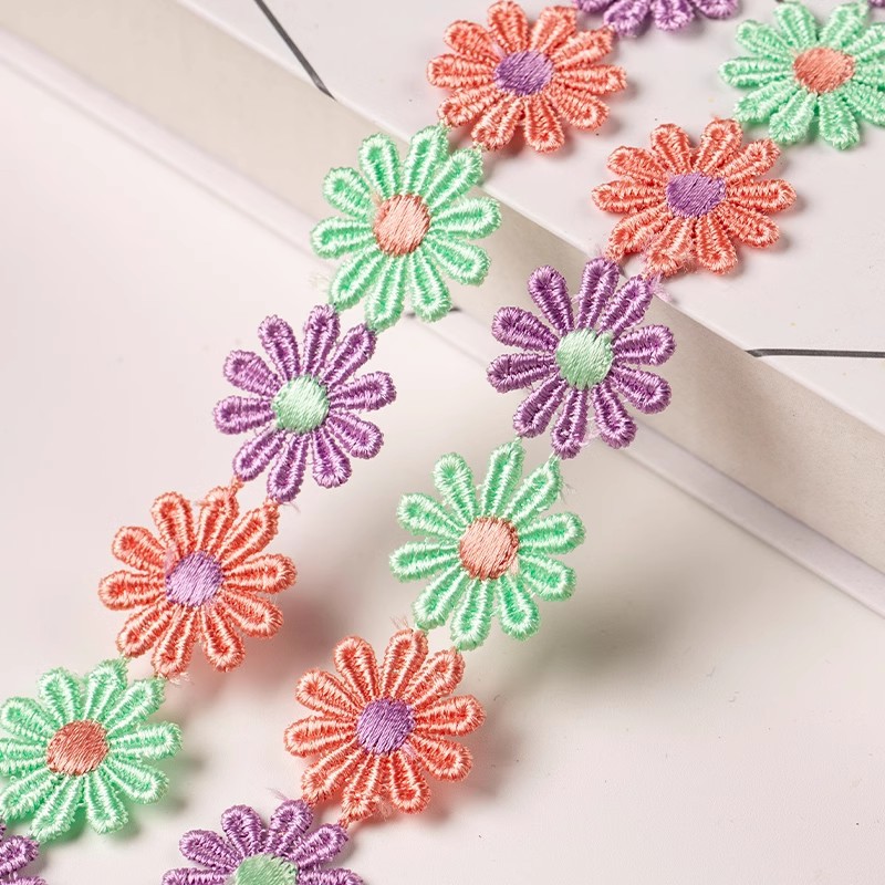 Accesorios de encaje, flores pequeñas solubles en agua, decoración, jardín de infantes, bricolaje hecho a mano, pétalos de colores, bordado, encaje de tela