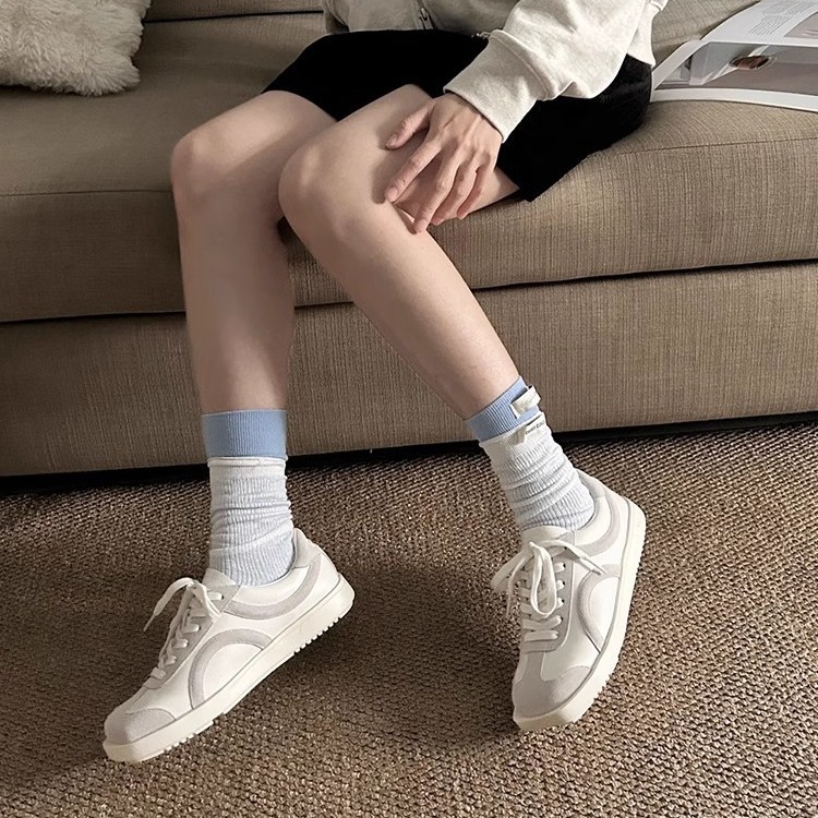 Li Landi mismo estilo choco asimétrico cuadrado redondo cabeza alemana zapatos de entrenamiento mujer 2025 primavera y verano nuevas zapatillas casuales retro