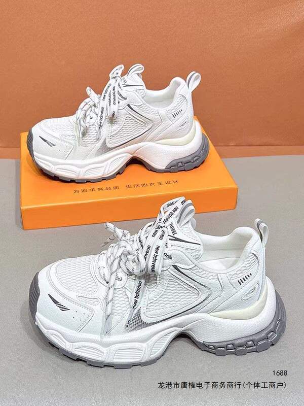 These white, thick-soled, chunky sneakers are a must-have for women in 2026. They are lightweight, height-enhancing, and perfect for casual wear, making them a fashionable and versatile choice These white, thick-soled, chunky sneakers are a must-have for women in 2026. They are lightweight, height-enhancing, and perfect for casual wear, making them a fashionable and versatile choice