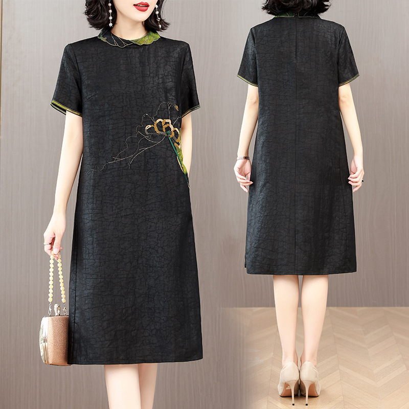 Xiangyun Silk Loose-Fitting Qipao Dress for Women, Elegant Mother-Style Chinese Retro Heavy Embroidery Mulberry Silk Dress Xiangyun Silk Loose-Fitting Qipao Dress for Women, Elegant Mother-Style Chinese Retro Heavy Embroidery Mulberry Silk Dress