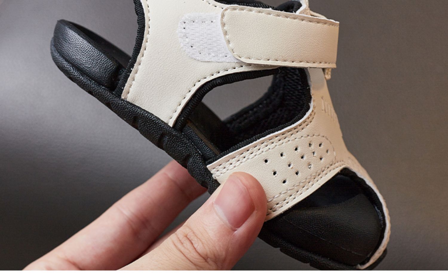 Breathable Closed Toe Kids Sandals Lightweight Non Slip Walking Shoes_voghion.com
