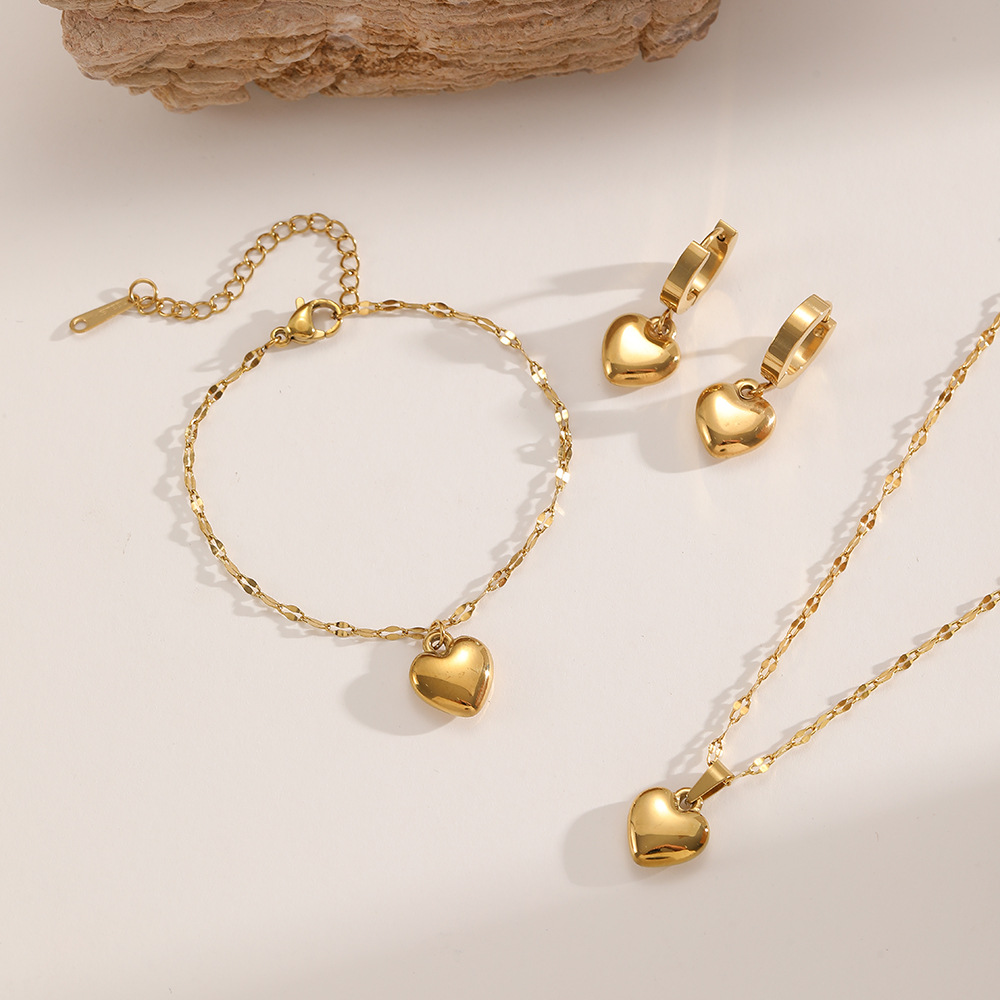 Love Earrings for Women Niche Design Titanium Steel Non-Fading 18K Gold Necklace Fresh Summer New Hand Jewelry