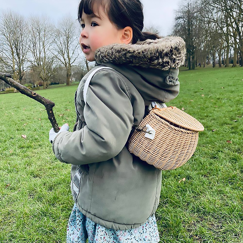 Cesta de ratán pequeña estilo INS, cesta de bicicleta para niños, bolso bandolera de un solo hombro, cesta de juguetes tejida, cesta de almacenamiento
