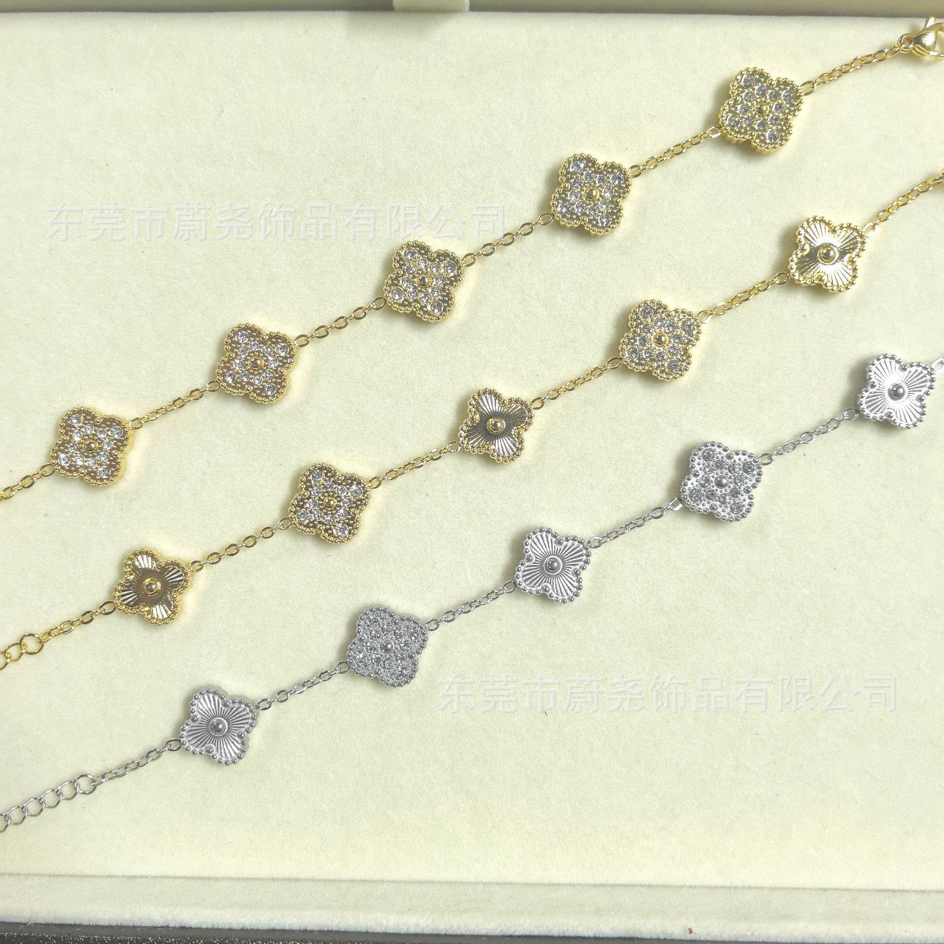 Cross-Border Light Luxury Four-Leaf Clover Zircon Bracelet for Women, 18K Gold Electroplated Titanium Steel, Exquisite Niche Design with Diamond Inlay