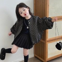 女の子のコート2025新型カジュアル韓国系ファッションバブル円襟野球春のコートは洋風を着ている