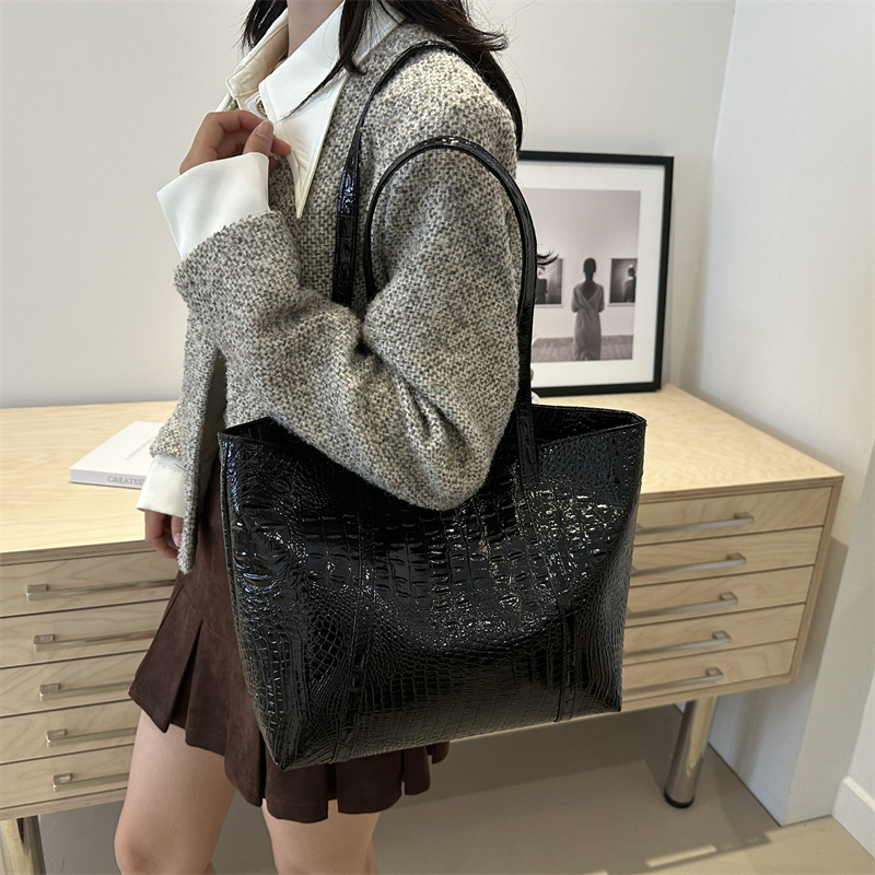 2024 nueva moda cocodrilo casual estilo coreano retro gran capacidad de color sólido damas bolso de hombro de mujer