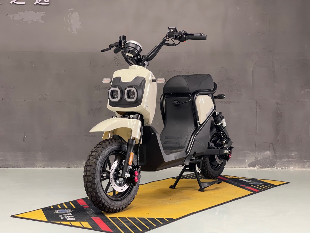 Exported to Europe, Ready-To-Ship, Long-Distance Electric Scooter, High-Speed, High-Power Electric Motorcycle with Long Battery Life