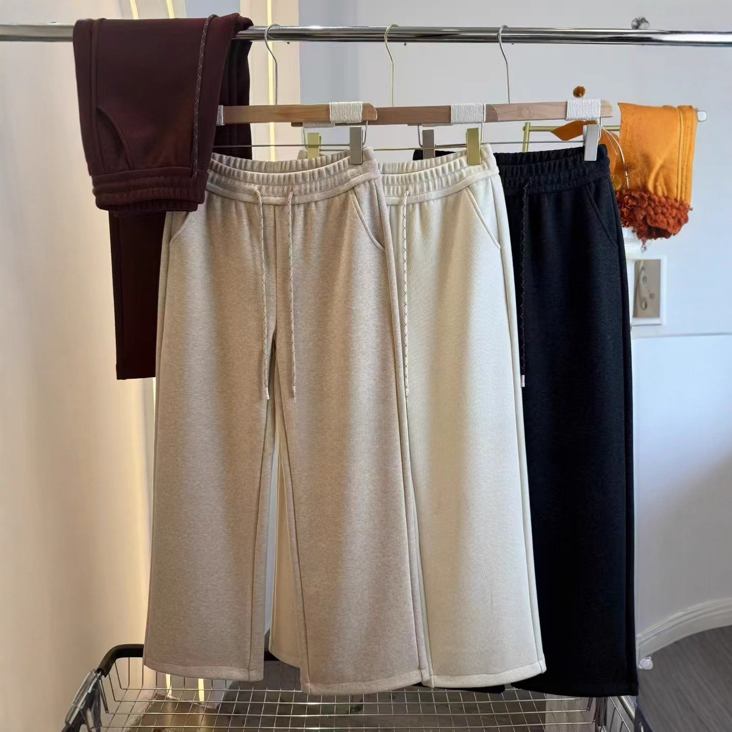 Autumn New Glutinous Cashmere Narrow Straight-Leg Pants for Women 2025 High-Waisted Drapey Lazy Style Wide-Leg Pants Casual Women's Pants