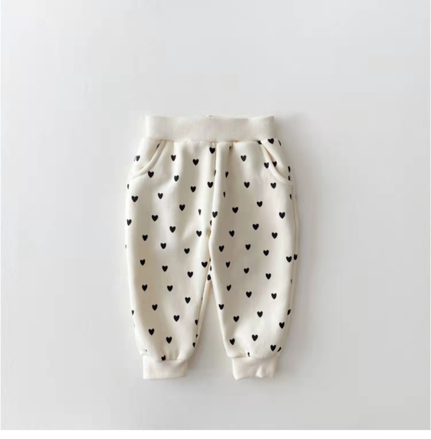 Heart Shape Pattern Winter, Autumn Season Casual Heart Shape Cotton Girls Clothing Sets