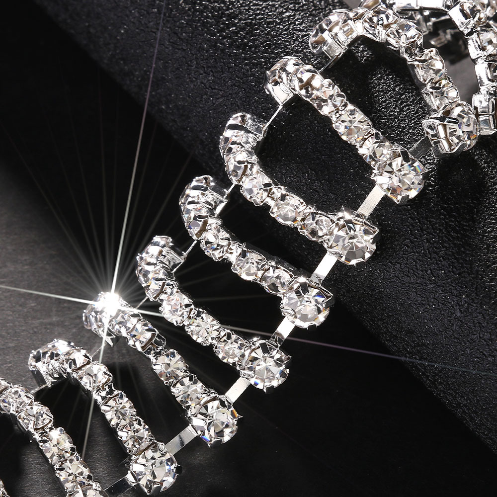 2024 elegante flor joyería traje europeo y americano de lujo hueco collar boda joyería conjunto