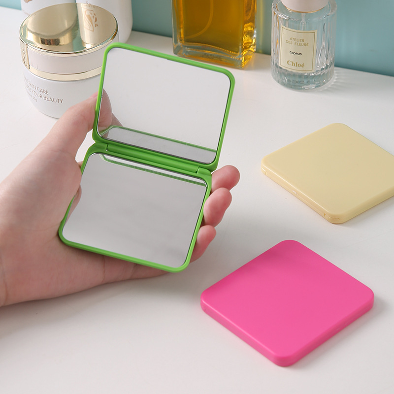 Espejo de maquillaje cuadrado plegable de doble cara, regalo portátil para niñas, mini espejo para retoques, espejo pequeño plegable.