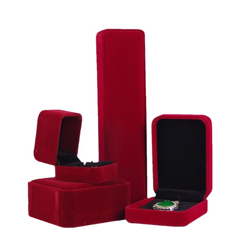 Rojo vino; caja de anillo