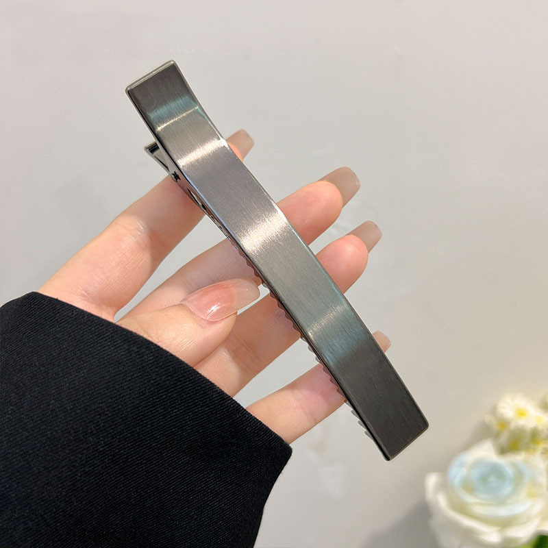 한 단어 클립 건 블랙