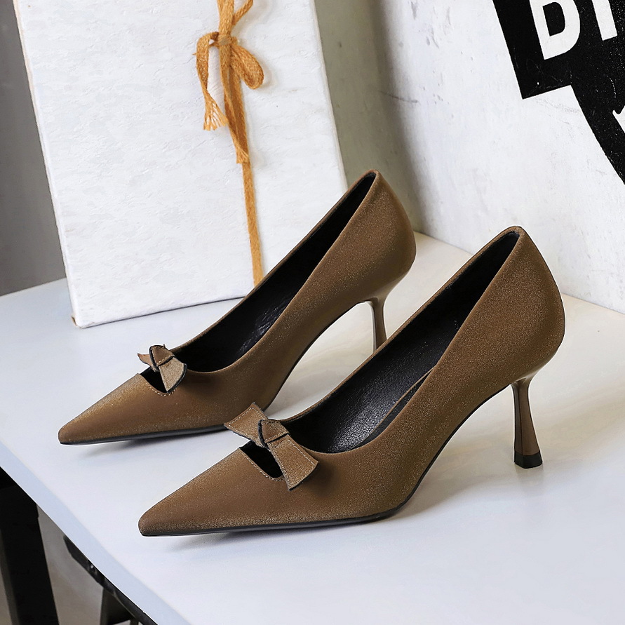 Décolleté a punta eleganti con tacco a spillo da donna_voghion.com