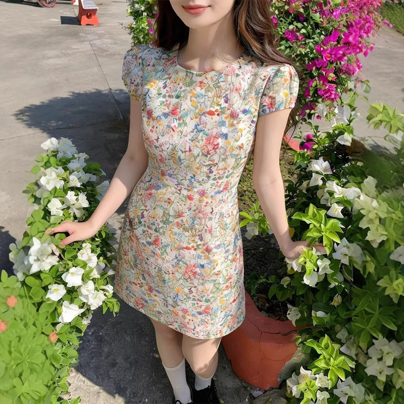 Monet Floral French Style Short Sleeve Floral Dress for Women Spring/Summer Round Neck Slim Fit Waist-Cinching Dress Monet Floral French Style Short Sleeve Floral Dress for Women Spring/Summer Round Neck Slim Fit Waist-Cinching Dress